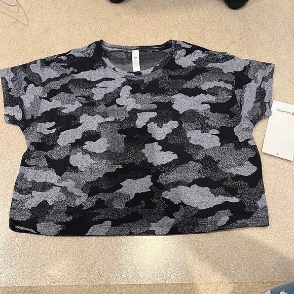 Lululemon Crop Top - Picture 1 of 5